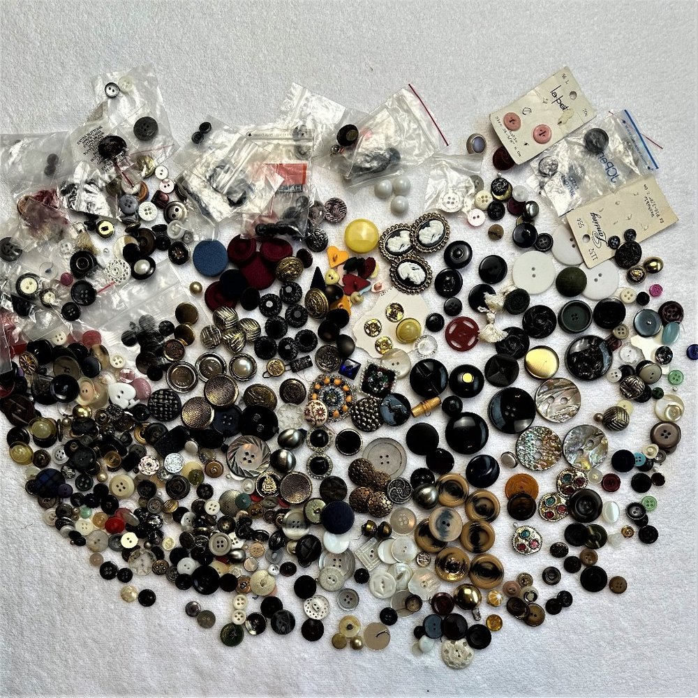Vintage Buttons Large Lot of Vintage Buttons Over 1 Lb. Grandma's Buttons